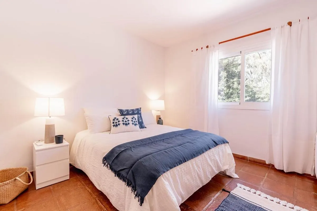 4 Bedroom Cortijo In Sotogrande San Enrique de Guadiaro ヴィラ