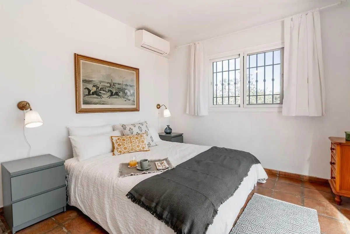 4 Bedroom Cortijo In Sotogrande San Enrique de Guadiaro 0*,  スペイン